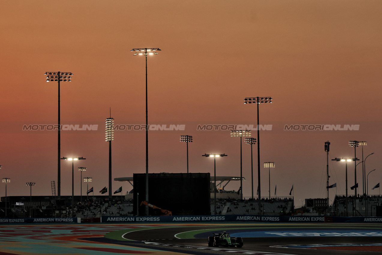 GP QATAR, Gabriel Bortoleto (BRA) Sauber C45.

28.11.2025 Formula 1 World Championship, Rd 23, Qatar Grand Prix, Doha, Qatar, Sprint Qualifiche Day.

- www.xpbimages.com, EMail: requests@xpbimages.com © Copyright: Charniaux / XPB Images