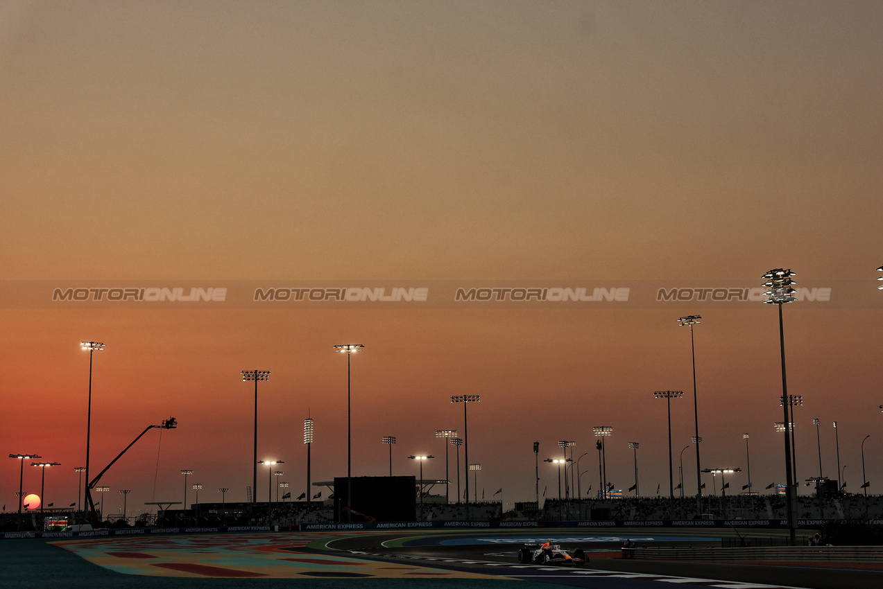 GP QATAR, Liam Lawson (NZL) Racing Bulls VCARB 02.

28.11.2025 Formula 1 World Championship, Rd 23, Qatar Grand Prix, Doha, Qatar, Sprint Qualifiche Day.

- www.xpbimages.com, EMail: requests@xpbimages.com © Copyright: Charniaux / XPB Images