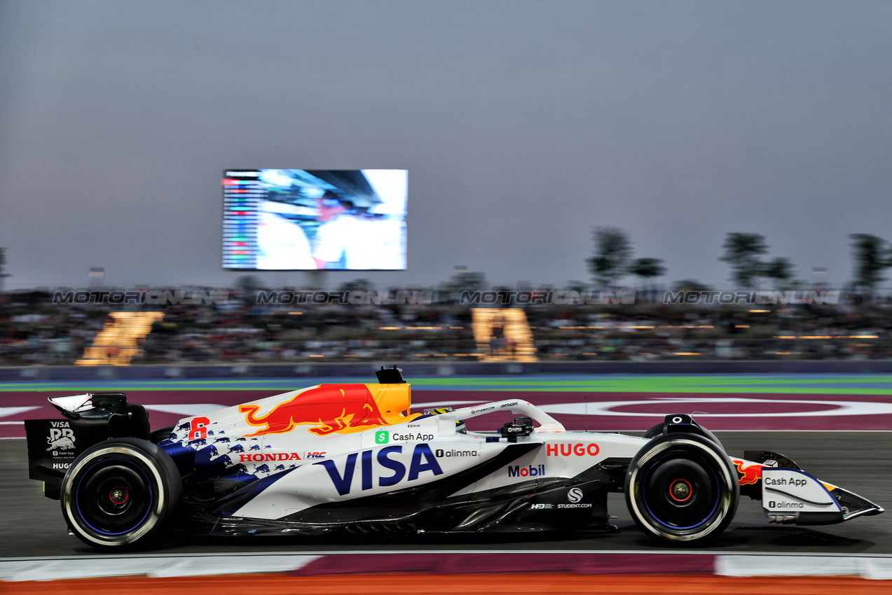 GP QATAR, Isack Hadjar (FRA) Racing Bulls VCARB 02.
28.11.2025 Formula 1 World Championship, Rd 23, Qatar Grand Prix, Doha, Qatar, Sprint Qualifiche Day.
- www.xpbimages.com, EMail: requests@xpbimages.com © Copyright: Batchelor / XPB Images