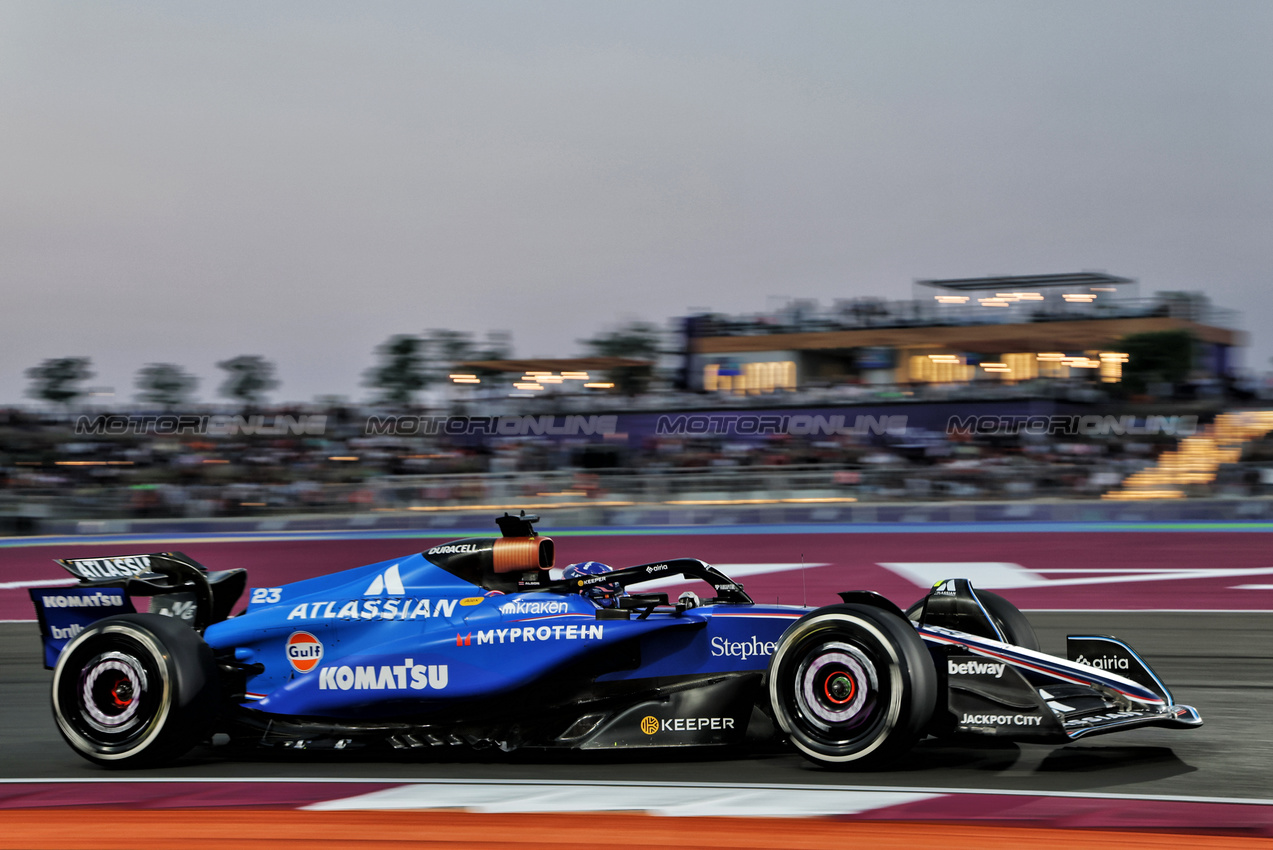GP QATAR, Alexander Albon (THA) Atlassian Williams Racing FW47.
28.11.2025 Formula 1 World Championship, Rd 23, Qatar Grand Prix, Doha, Qatar, Sprint Qualifiche Day.
- www.xpbimages.com, EMail: requests@xpbimages.com © Copyright: Batchelor / XPB Images