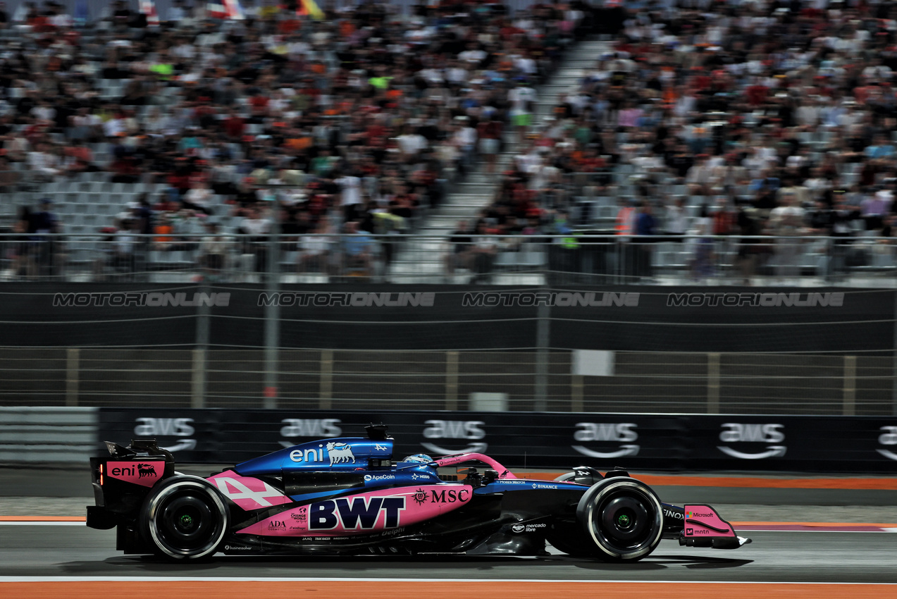 GP QATAR, Pierre Gasly (FRA) Alpine F1 Team A525.

28.11.2025 Formula 1 World Championship, Rd 23, Qatar Grand Prix, Doha, Qatar, Sprint Qualifiche Day.

- www.xpbimages.com, EMail: requests@xpbimages.com © Copyright: Batchelor / XPB Images