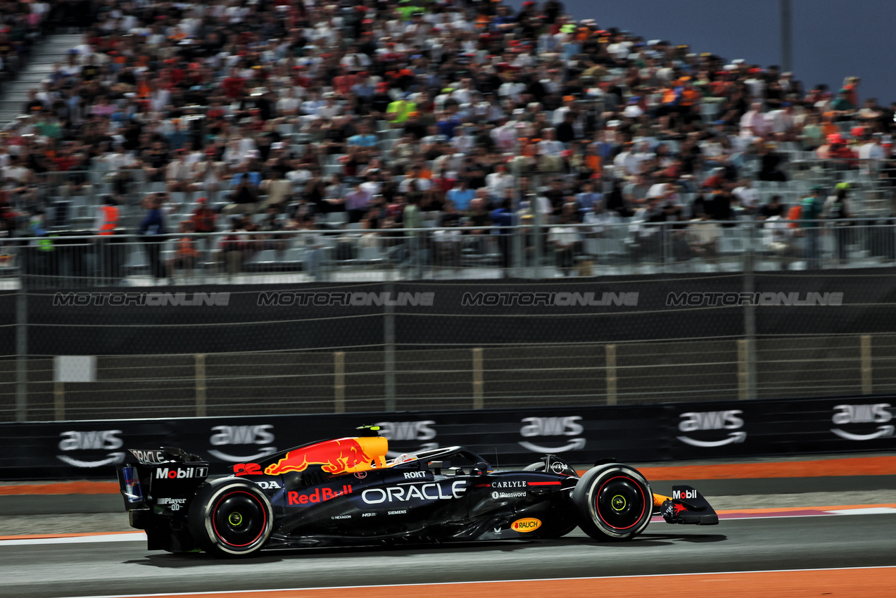 GP QATAR, Yuki Tsunoda (JPN) Red Bull Racing RB21.

28.11.2025 Formula 1 World Championship, Rd 23, Qatar Grand Prix, Doha, Qatar, Sprint Qualifiche Day.

- www.xpbimages.com, EMail: requests@xpbimages.com © Copyright: Batchelor / XPB Images