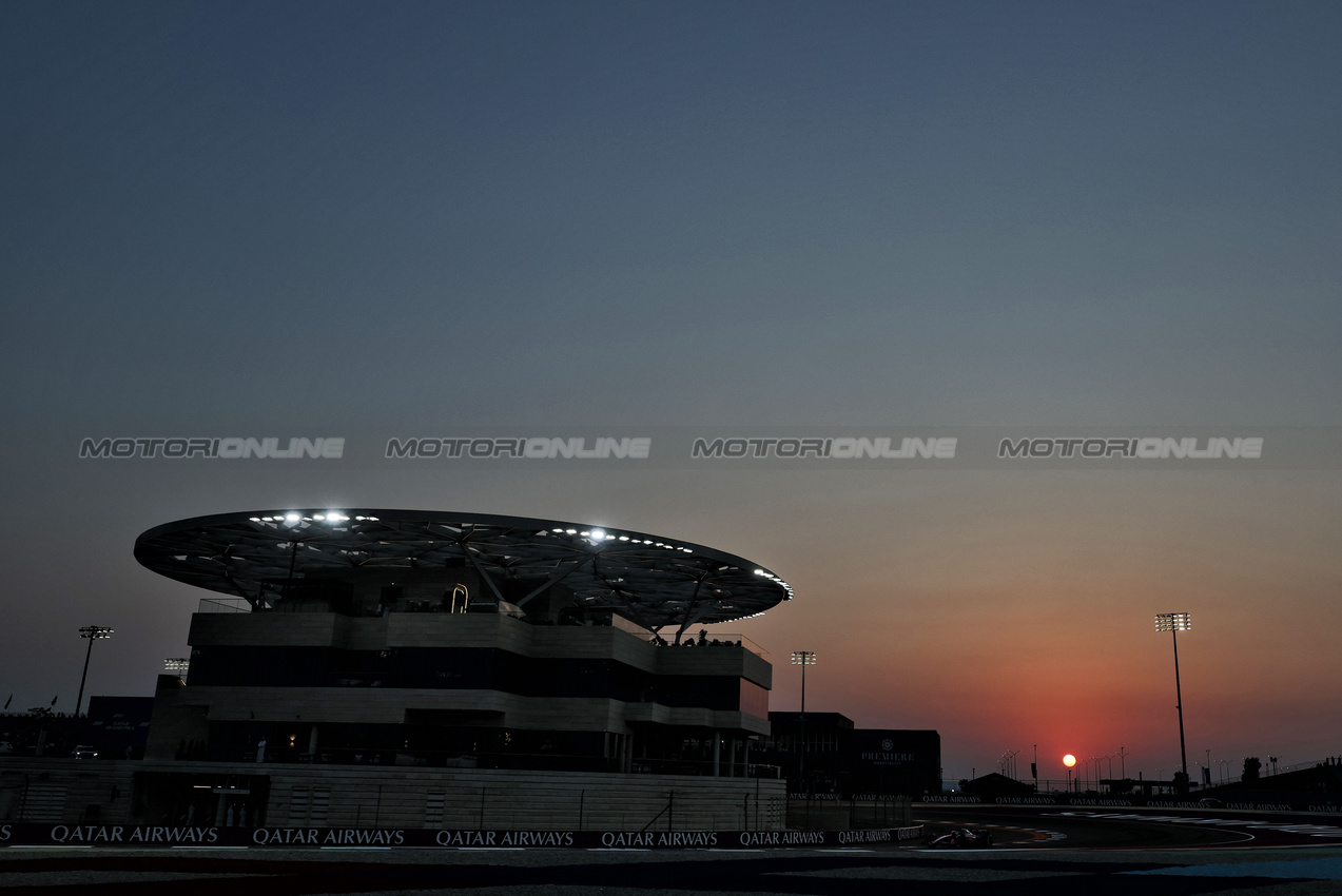 GP QATAR, Pierre Gasly (FRA) Alpine F1 Team A525.
28.11.2025 Formula 1 World Championship, Rd 23, Qatar Grand Prix, Doha, Qatar, Sprint Qualifiche Day.
- www.xpbimages.com, EMail: requests@xpbimages.com © Copyright: Moy / XPB Images