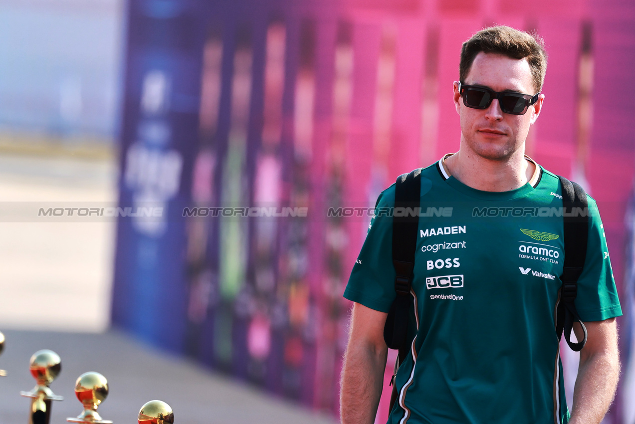 GP QATAR, Stoffel Vandoorne (BEL) Aston Martin F1 Team Test e Reserve Driver.

28.11.2025 Formula 1 World Championship, Rd 23, Qatar Grand Prix, Doha, Qatar, Sprint Qualifiche Day.

- www.xpbimages.com, EMail: requests@xpbimages.com © Copyright: Moy / XPB Images