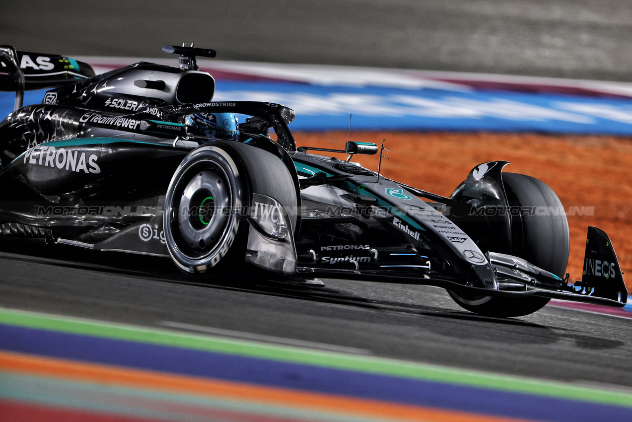 GP QATAR, George Russell (GBR) Mercedes AMG F1 W16.
28.11.2025 Formula 1 World Championship, Rd 23, Qatar Grand Prix, Doha, Qatar, Sprint Qualifiche Day.
- www.xpbimages.com, EMail: requests@xpbimages.com © Copyright: Charniaux / XPB Images