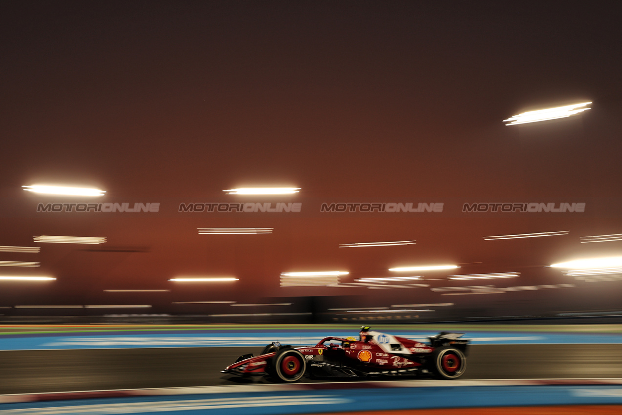 GP QATAR, Lewis Hamilton (GBR) Ferrari SF-25.

28.11.2025 Formula 1 World Championship, Rd 23, Qatar Grand Prix, Doha, Qatar, Sprint Qualifiche Day.

- www.xpbimages.com, EMail: requests@xpbimages.com © Copyright: Moy / XPB Images