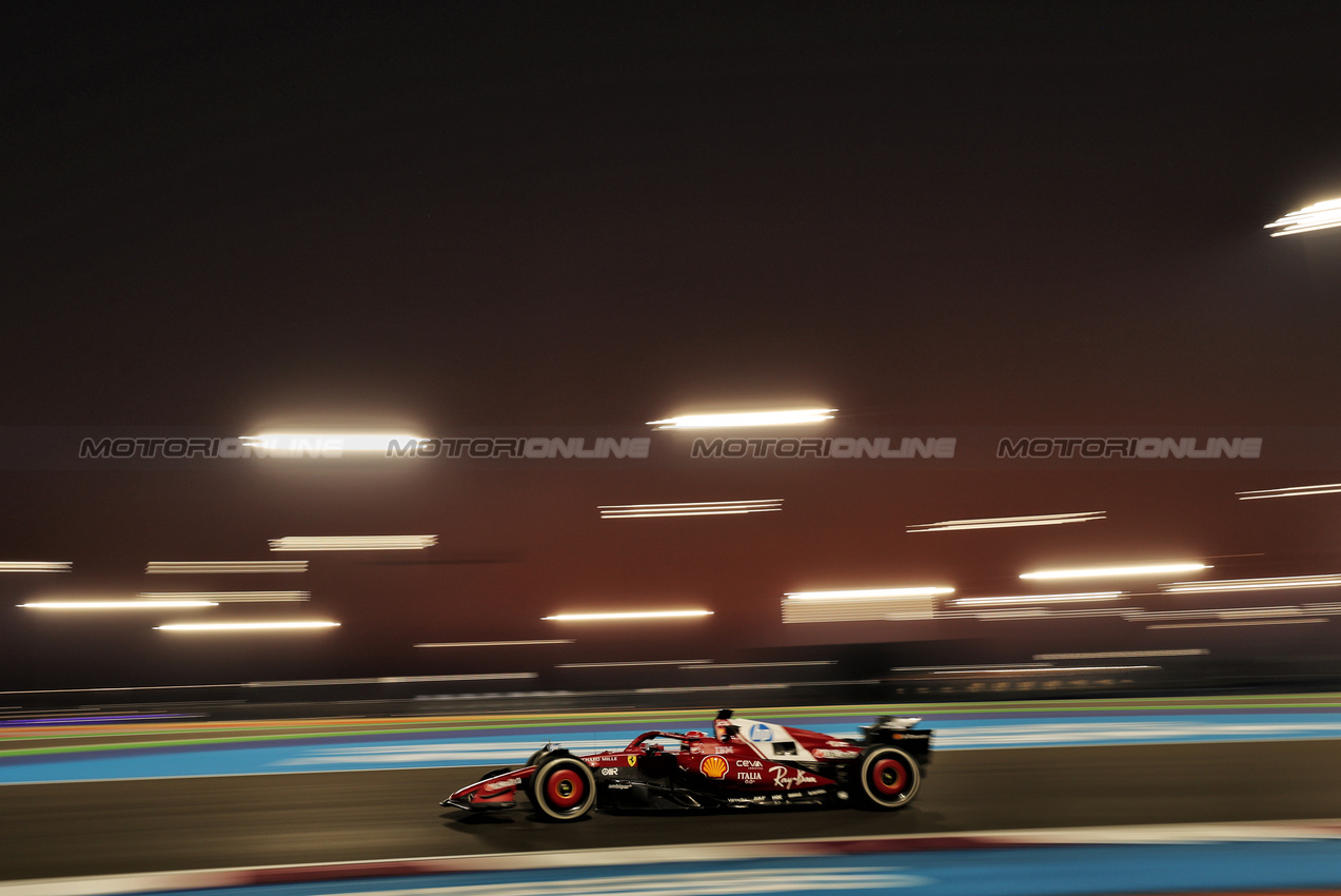 GP QATAR, Charles Leclerc (MON) Ferrari SF-25.
28.11.2025 Formula 1 World Championship, Rd 23, Qatar Grand Prix, Doha, Qatar, Sprint Qualifiche Day.
- www.xpbimages.com, EMail: requests@xpbimages.com © Copyright: Moy / XPB Images