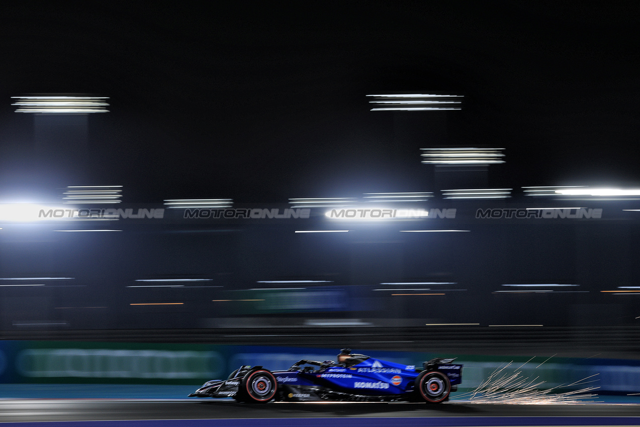 GP QATAR, Alexander Albon (THA) Atlassian Williams Racing FW47.
28.11.2025 Formula 1 World Championship, Rd 23, Qatar Grand Prix, Doha, Qatar, Sprint Qualifiche Day.
- www.xpbimages.com, EMail: requests@xpbimages.com © Copyright: Moy / XPB Images