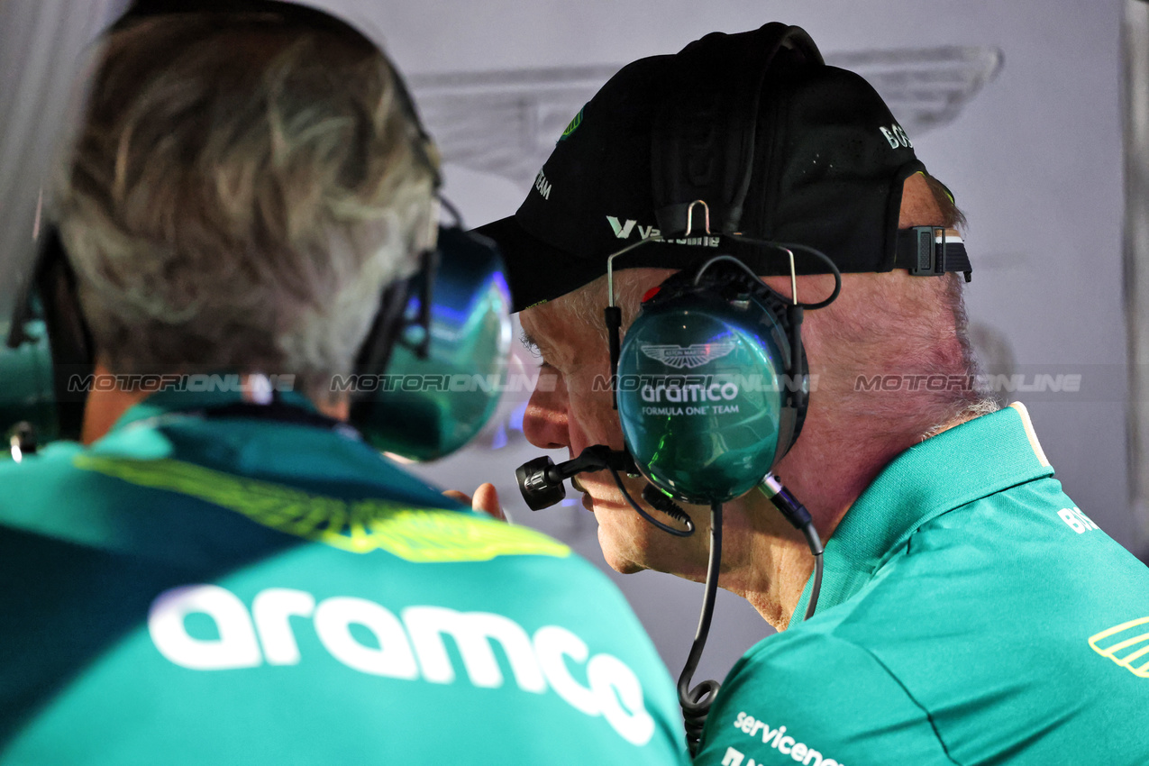 GP QATAR, Adrian Newey (GBR) Aston Martin F1 Team Managing Technical Partner.

28.11.2025 Formula 1 World Championship, Rd 23, Qatar Grand Prix, Doha, Qatar, Sprint Qualifiche Day.

- www.xpbimages.com, EMail: requests@xpbimages.com © Copyright: Batchelor / XPB Images