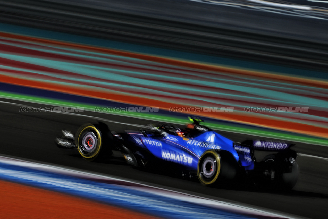 GP QATAR, Carlos Sainz (ESP) Atlassian Williams Racing FW47.
28.11.2025 Formula 1 World Championship, Rd 23, Qatar Grand Prix, Doha, Qatar, Sprint Qualifiche Day.
- www.xpbimages.com, EMail: requests@xpbimages.com © Copyright: Charniaux / XPB Images