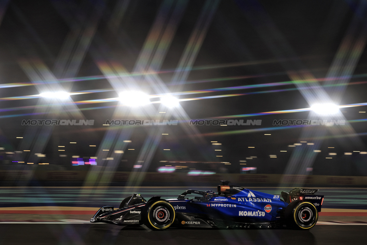 GP QATAR, Alexander Albon (THA) Atlassian Williams Racing FW47.

28.11.2025 Formula 1 World Championship, Rd 23, Qatar Grand Prix, Doha, Qatar, Sprint Qualifiche Day.

- www.xpbimages.com, EMail: requests@xpbimages.com © Copyright: Moy / XPB Images