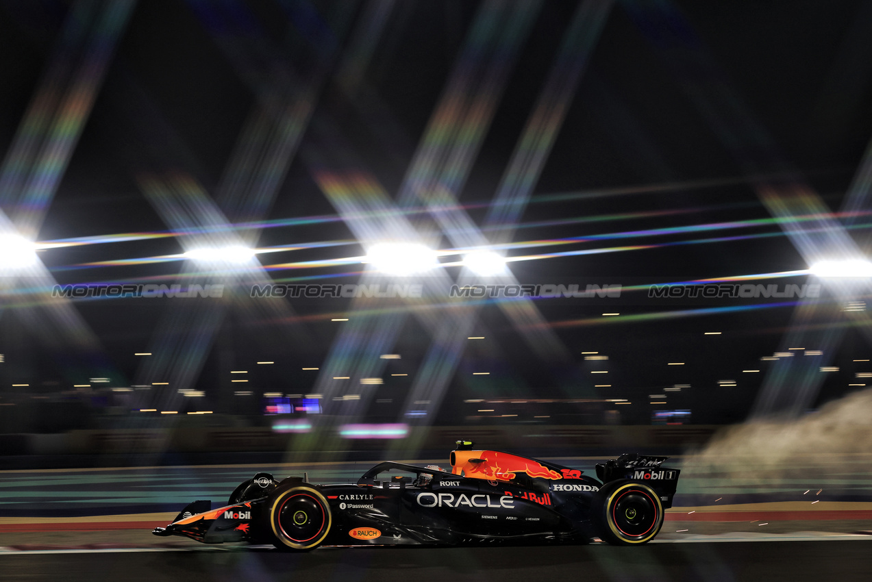 GP QATAR, Yuki Tsunoda (JPN) Red Bull Racing RB21.

28.11.2025 Formula 1 World Championship, Rd 23, Qatar Grand Prix, Doha, Qatar, Sprint Qualifiche Day.

- www.xpbimages.com, EMail: requests@xpbimages.com © Copyright: Moy / XPB Images