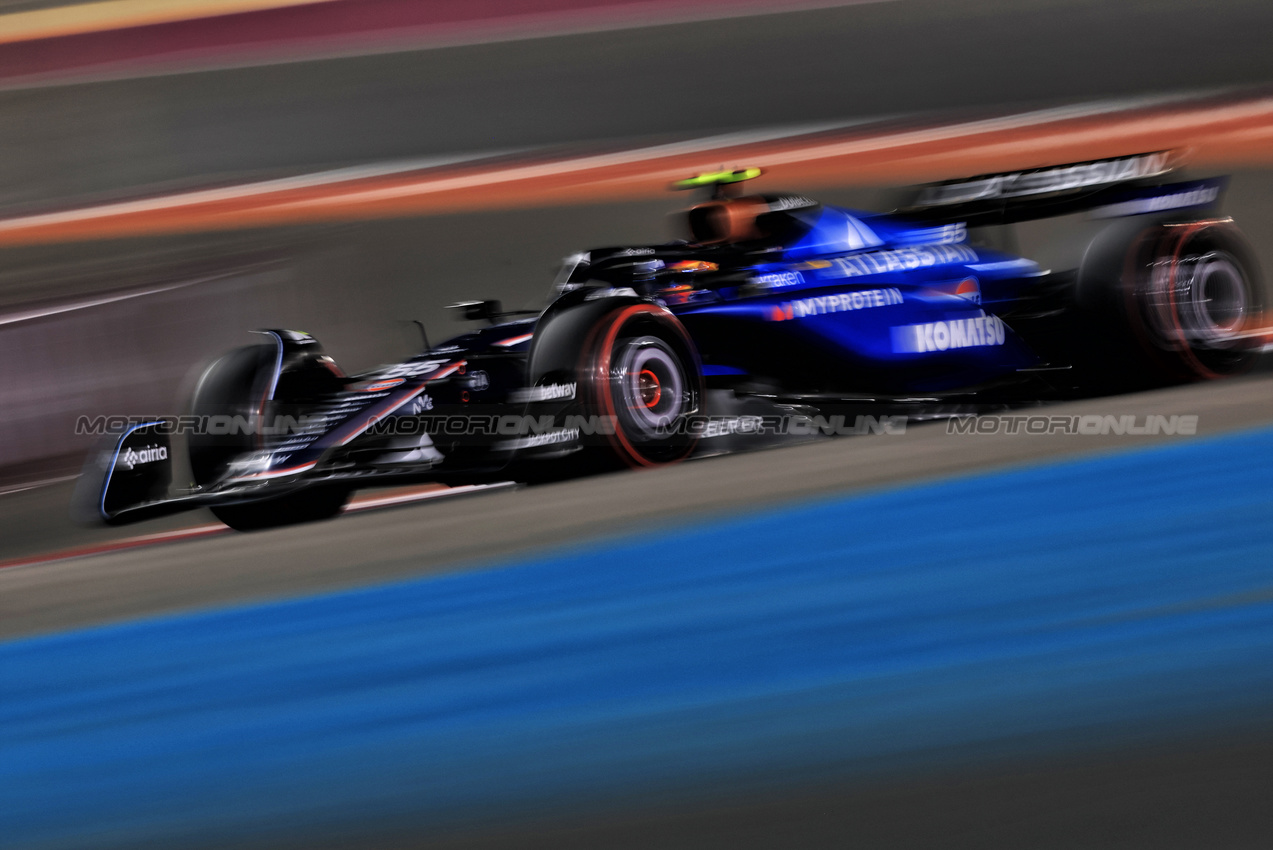 GP QATAR, Carlos Sainz (ESP) Atlassian Williams Racing FW47.

28.11.2025 Formula 1 World Championship, Rd 23, Qatar Grand Prix, Doha, Qatar, Sprint Qualifiche Day.

- www.xpbimages.com, EMail: requests@xpbimages.com © Copyright: Moy / XPB Images