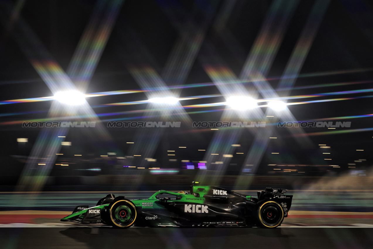 GP QATAR, Gabriel Bortoleto (BRA) Sauber C45.

28.11.2025 Formula 1 World Championship, Rd 23, Qatar Grand Prix, Doha, Qatar, Sprint Qualifiche Day.

- www.xpbimages.com, EMail: requests@xpbimages.com © Copyright: Moy / XPB Images