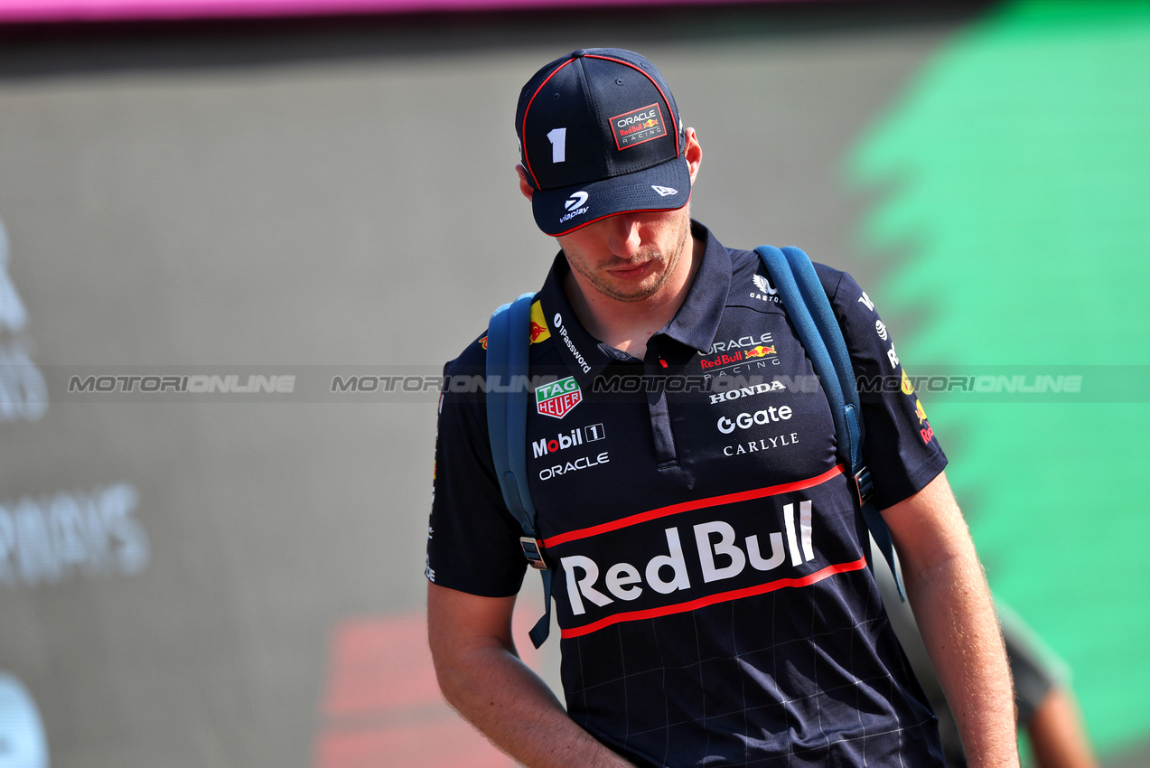 GP QATAR, Max Verstappen (NLD) Red Bull Racing.

28.11.2025 Formula 1 World Championship, Rd 23, Qatar Grand Prix, Doha, Qatar, Sprint Qualifiche Day.

- www.xpbimages.com, EMail: requests@xpbimages.com © Copyright: Charniaux / XPB Images