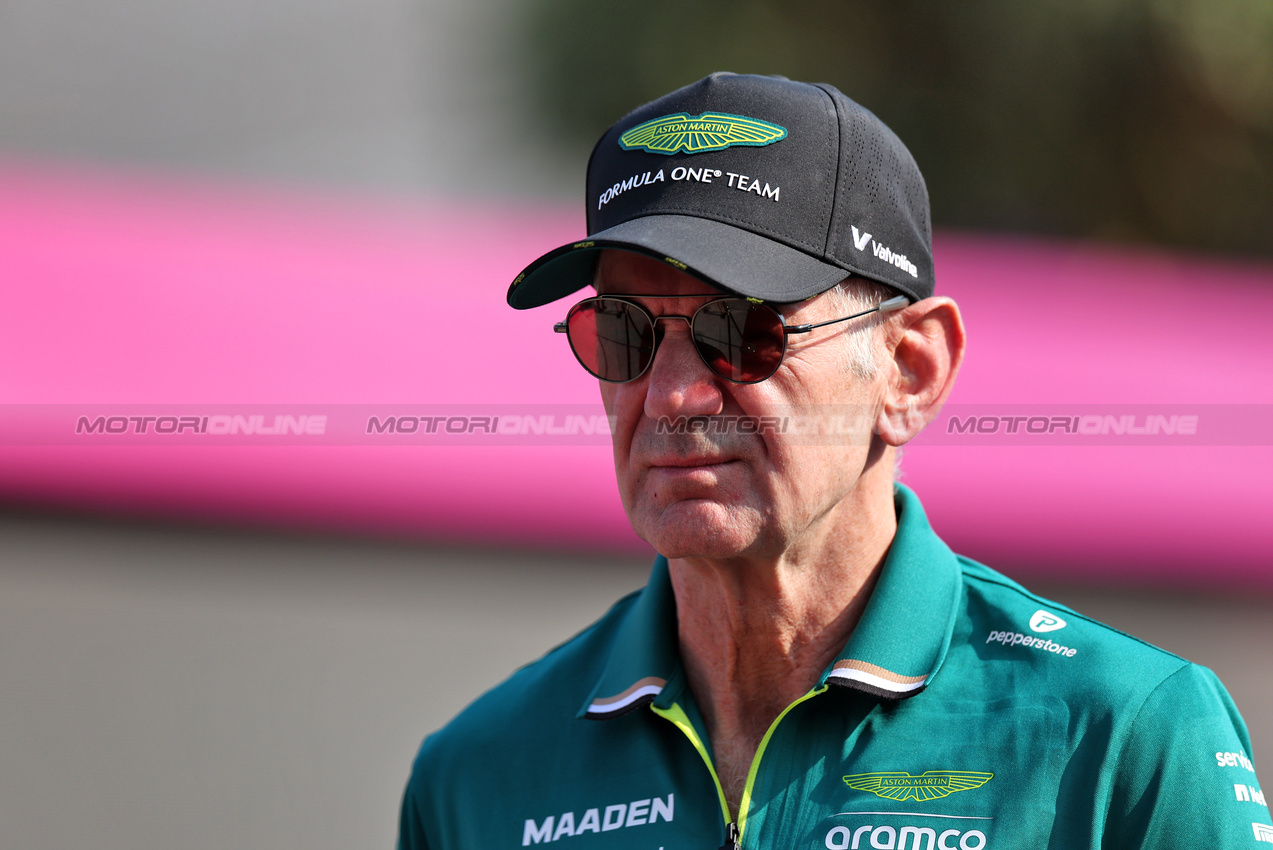 GP QATAR, Adrian Newey (GBR) Aston Martin F1 Team Managing Technical Partner.
28.11.2025 Formula 1 World Championship, Rd 23, Qatar Grand Prix, Doha, Qatar, Sprint Qualifiche Day.
- www.xpbimages.com, EMail: requests@xpbimages.com © Copyright: Charniaux / XPB Images