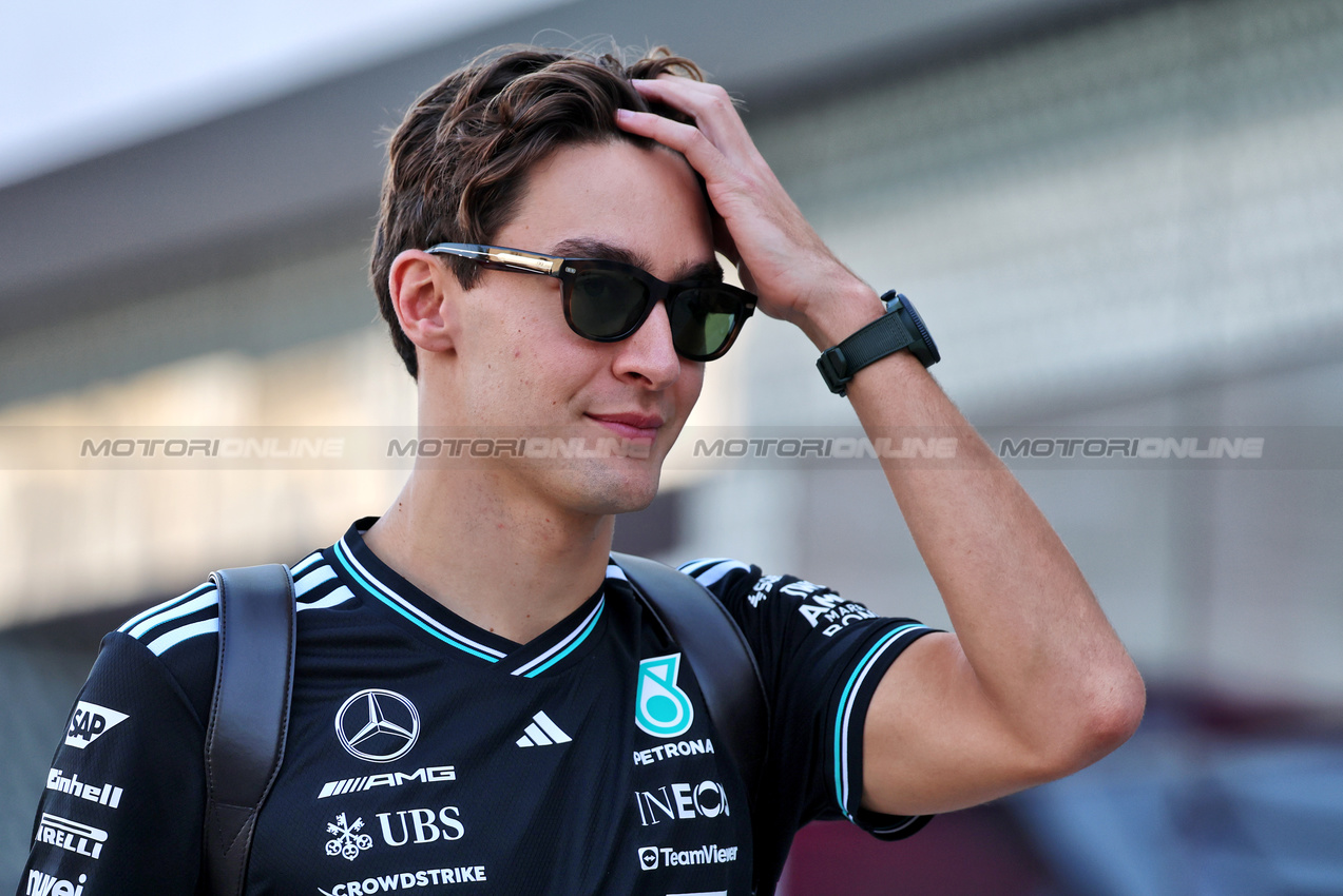 GP QATAR, George Russell (GBR) Mercedes AMG F1.
28.11.2025 Formula 1 World Championship, Rd 23, Qatar Grand Prix, Doha, Qatar, Sprint Qualifiche Day.
- www.xpbimages.com, EMail: requests@xpbimages.com © Copyright: Batchelor / XPB Images