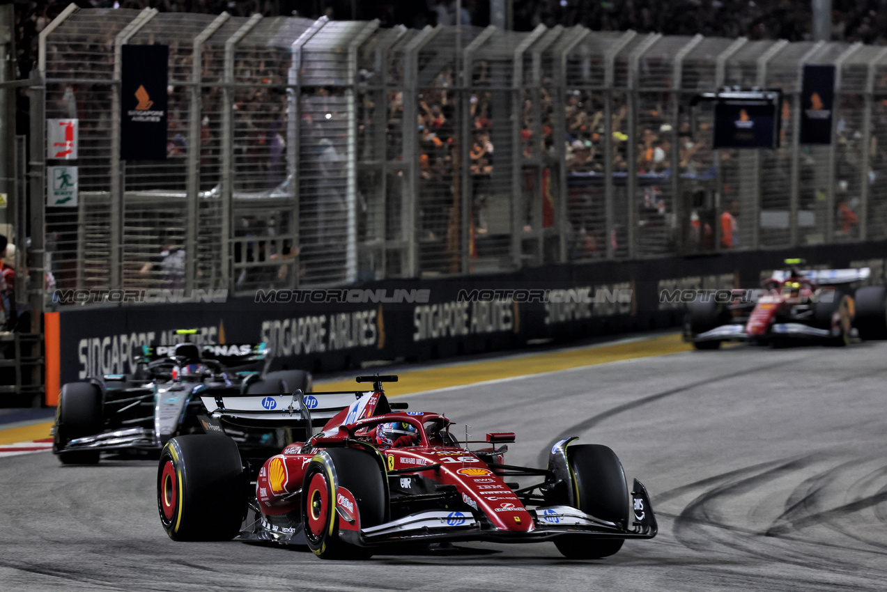 GP SINGAPORE, Charles Leclerc (MON) Ferrari SF-25.

05.10.2025. Formula 1 World Championship, Rd 18, Singapore Grand Prix, Marina Bay Street Circuit, Singapore, Gara Day.

- www.xpbimages.com, EMail: requests@xpbimages.com © Copyright: Batchelor / XPB Images