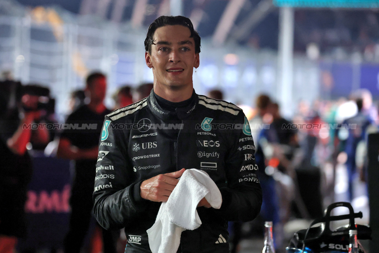 GP SINGAPORE, Gara winner George Russell (GBR) Mercedes AMG F1 in parc ferme.

05.10.2025. Formula 1 World Championship, Rd 18, Singapore Grand Prix, Marina Bay Street Circuit, Singapore, Gara Day.

- www.xpbimages.com, EMail: requests@xpbimages.com © Copyright: Moy / XPB Images