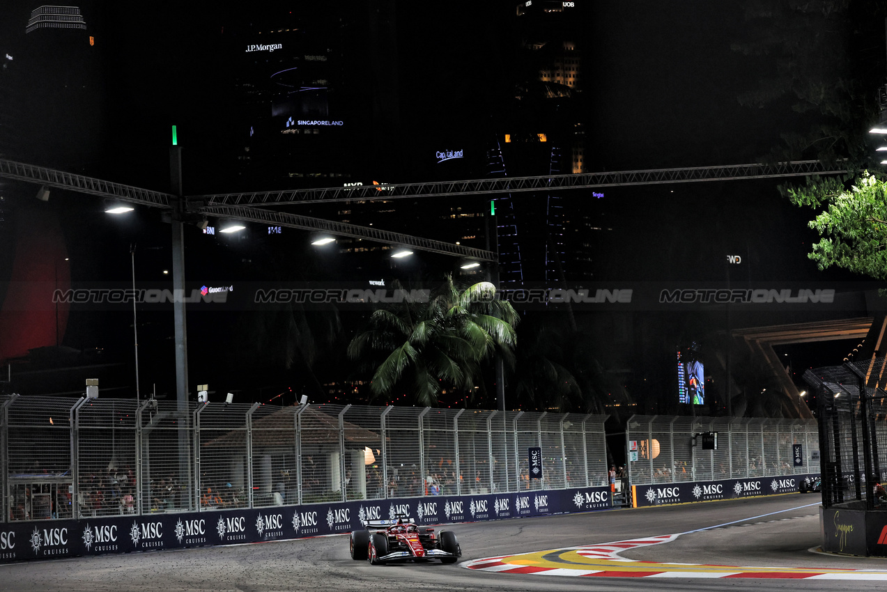 GP SINGAPORE, Charles Leclerc (MON) Ferrari SF-25.

05.10.2025. Formula 1 World Championship, Rd 18, Singapore Grand Prix, Marina Bay Street Circuit, Singapore, Gara Day.

- www.xpbimages.com, EMail: requests@xpbimages.com © Copyright: Bearne / XPB Images
