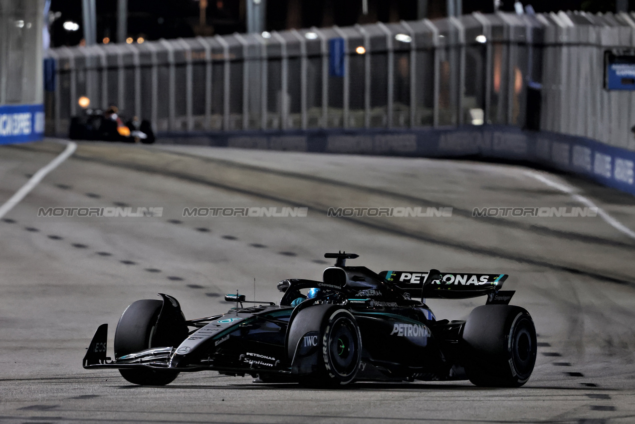 GP SINGAPORE, George Russell (GBR) Mercedes AMG F1 W16.

05.10.2025. Formula 1 World Championship, Rd 18, Singapore Grand Prix, Marina Bay Street Circuit, Singapore, Gara Day.

 - www.xpbimages.com, EMail: requests@xpbimages.com © Copyright: Rew / XPB Images