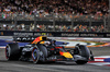 GP SINGAPORE, Yuki Tsunoda (JPN) Red Bull Racing RB21.

05.10.2025. Formula 1 World Championship, Rd 18, Singapore Grand Prix, Marina Bay Street Circuit, Singapore, Gara Day.

- www.xpbimages.com, EMail: requests@xpbimages.com © Copyright: Moy / XPB Images