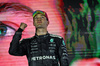 GP SINGAPORE, Gara winner George Russell (GBR) Mercedes AMG F1 celebrates on the podium.

05.10.2025. Formula 1 World Championship, Rd 18, Singapore Grand Prix, Marina Bay Street Circuit, Singapore, Gara Day.

- www.xpbimages.com, EMail: requests@xpbimages.com © Copyright: Batchelor / XPB Images