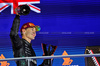 GP SINGAPORE, Gara winner George Russell (GBR) Mercedes AMG F1 celebrates on the podium.

05.10.2025. Formula 1 World Championship, Rd 18, Singapore Grand Prix, Marina Bay Street Circuit, Singapore, Gara Day.

- www.xpbimages.com, EMail: requests@xpbimages.com © Copyright: Batchelor / XPB Images