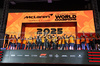GP SINGAPORE, McLaren celebrates winning the Constructors' Championship on the podium.

05.10.2025. Formula 1 World Championship, Rd 18, Singapore Grand Prix, Marina Bay Street Circuit, Singapore, Gara Day.

- www.xpbimages.com, EMail: requests@xpbimages.com © Copyright: Batchelor / XPB Images
