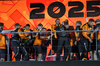 GP SINGAPORE, McLaren celebrates winning the Constructors' Championship on the podium.

05.10.2025. Formula 1 World Championship, Rd 18, Singapore Grand Prix, Marina Bay Street Circuit, Singapore, Gara Day.

- www.xpbimages.com, EMail: requests@xpbimages.com © Copyright: Batchelor / XPB Images