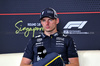 GP SINGAPORE, Max Verstappen (NLD) Red Bull Racing in the post race FIA Press Conference.

05.10.2025. Formula 1 World Championship, Rd 18, Singapore Grand Prix, Marina Bay Street Circuit, Singapore, Gara Day.

- www.xpbimages.com, EMail: requests@xpbimages.com © Copyright: Batchelor / XPB Images