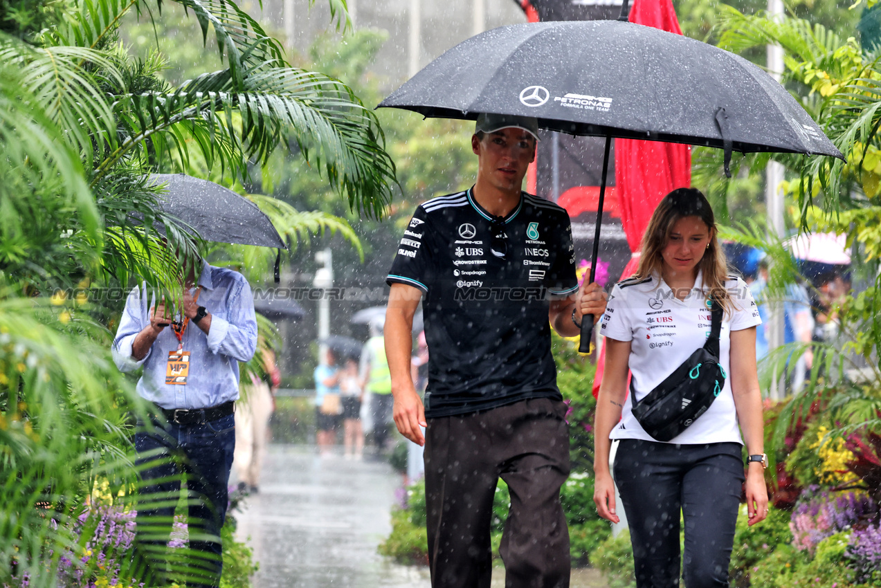 GP SINGAPORE, George Russell (GBR) Mercedes AMG F1.

02.10.2025. Formula 1 World Championship, Rd 18, Singapore Grand Prix, Marina Bay Street Circuit, Singapore, Preparation Day.

- www.xpbimages.com, EMail: requests@xpbimages.com © Copyright: Bearne / XPB Images