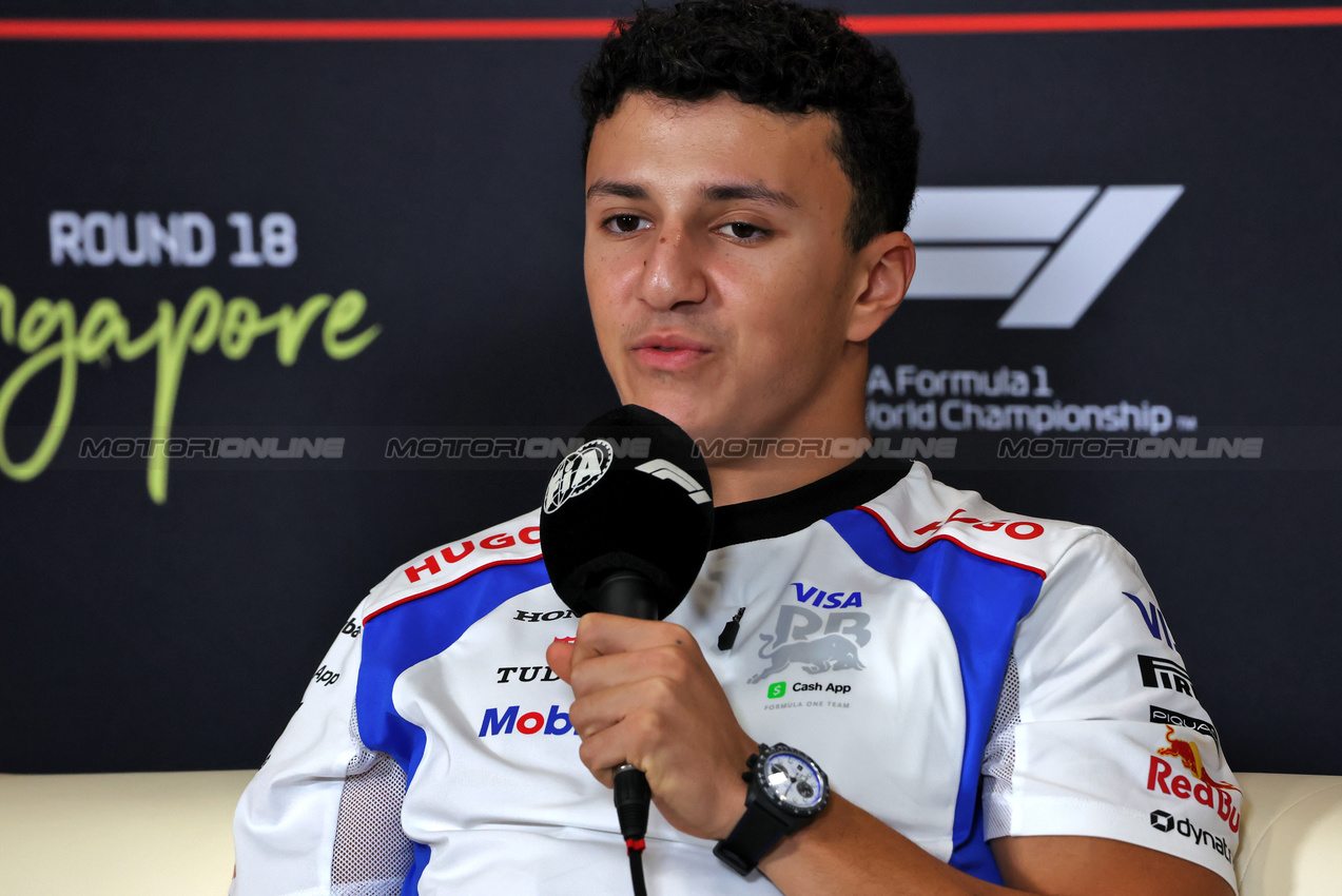 GP SINGAPORE, Isack Hadjar (FRA) Racing Bulls in the FIA Press Conference.

02.10.2025. Formula 1 World Championship, Rd 18, Singapore Grand Prix, Marina Bay Street Circuit, Singapore, Preparation Day.

 - www.xpbimages.com, EMail: requests@xpbimages.com © Copyright: Rew / XPB Images