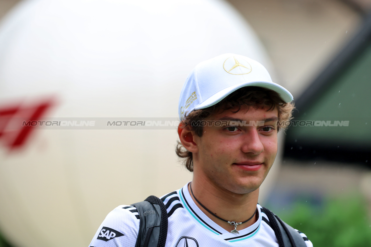 GP SINGAPORE, Andrea Kimi Antonelli (ITA) Mercedes AMG F1.

02.10.2025. Formula 1 World Championship, Rd 18, Singapore Grand Prix, Marina Bay Street Circuit, Singapore, Preparation Day.

 - www.xpbimages.com, EMail: requests@xpbimages.com © Copyright: Rew / XPB Images