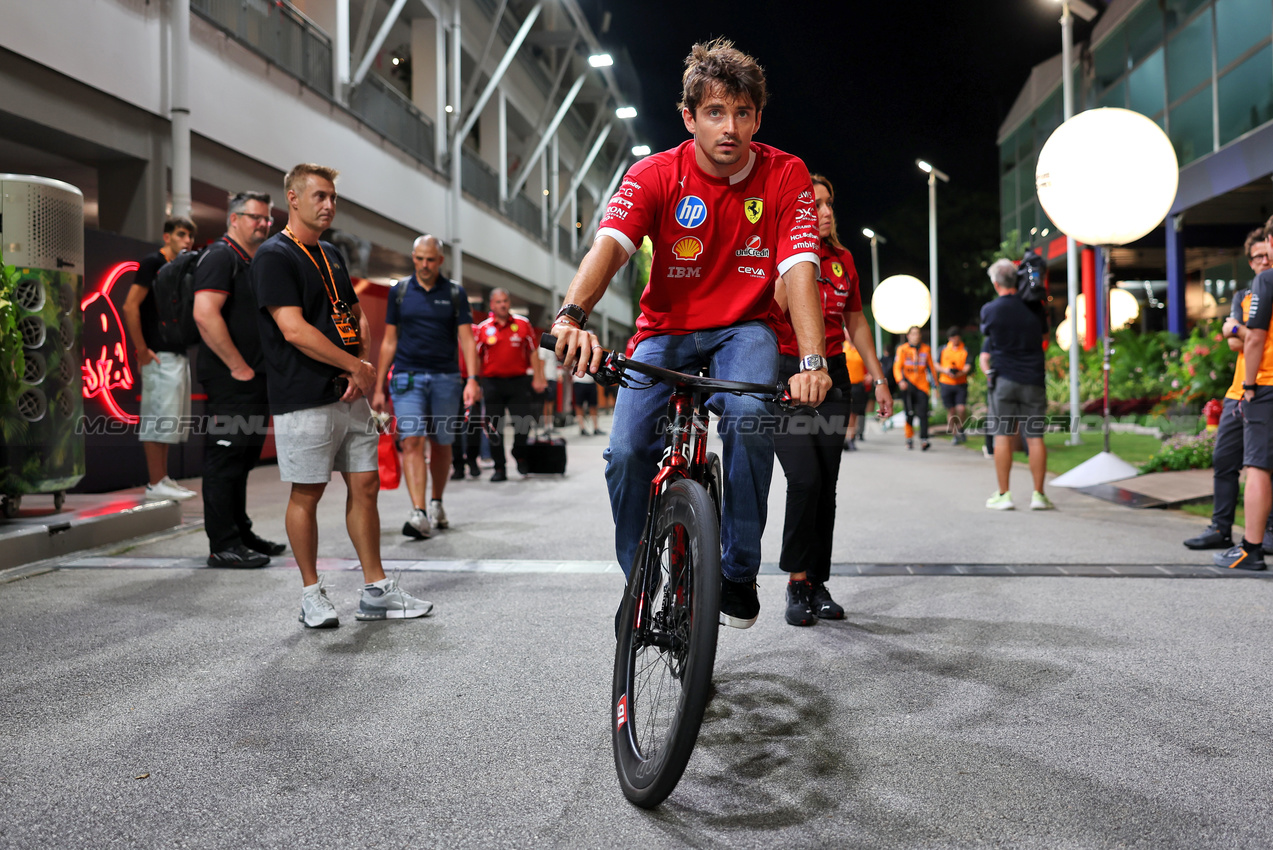 GP SINGAPORE, Charles Leclerc (MON) Ferrari.

02.10.2025. Formula 1 World Championship, Rd 18, Singapore Grand Prix, Marina Bay Street Circuit, Singapore, Preparation Day.

 - www.xpbimages.com, EMail: requests@xpbimages.com © Copyright: Rew / XPB Images