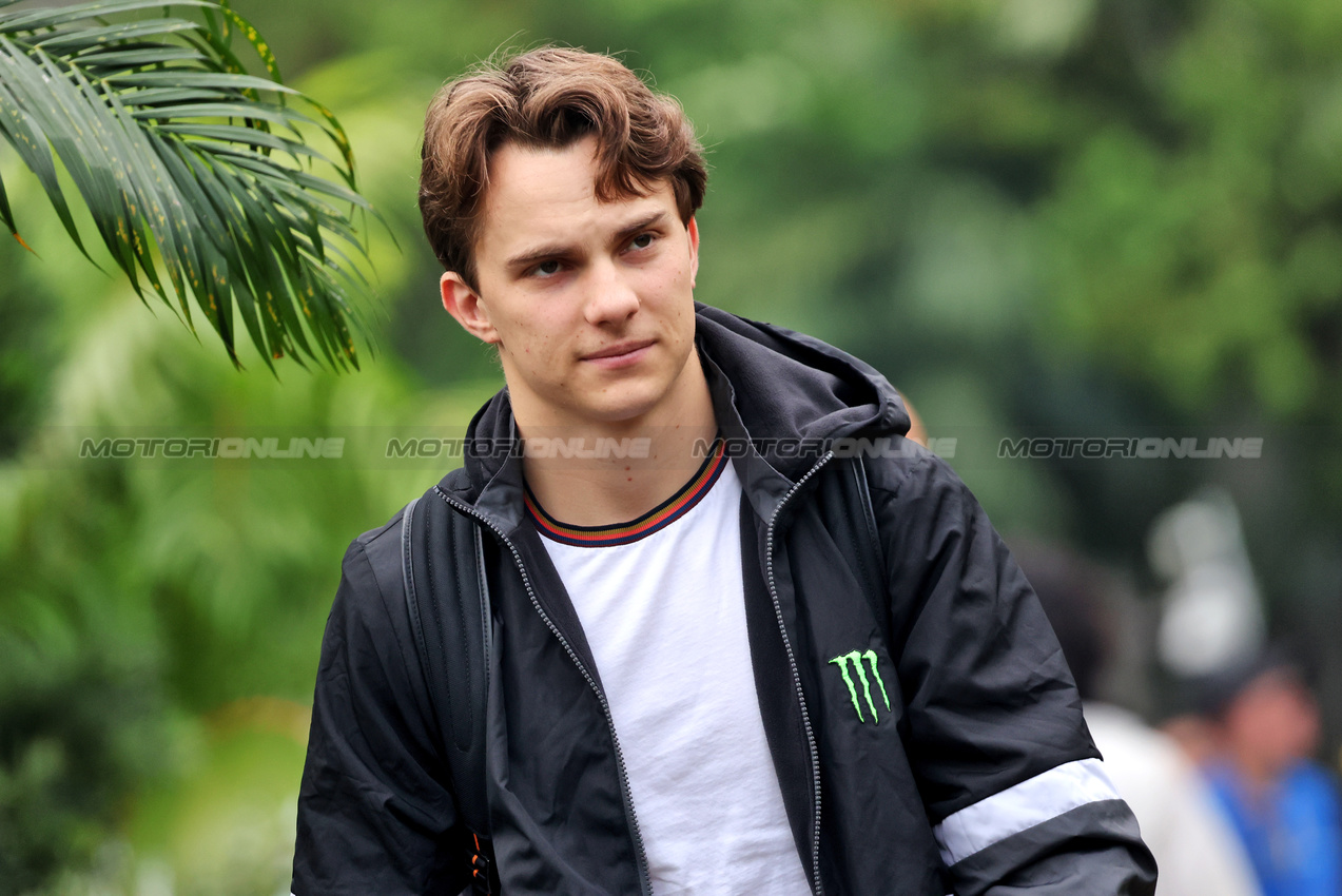 GP SINGAPORE, Oscar Piastri (AUS) McLaren.

02.10.2025. Formula 1 World Championship, Rd 18, Singapore Grand Prix, Marina Bay Street Circuit, Singapore, Preparation Day.

- www.xpbimages.com, EMail: requests@xpbimages.com © Copyright: Bearne / XPB Images