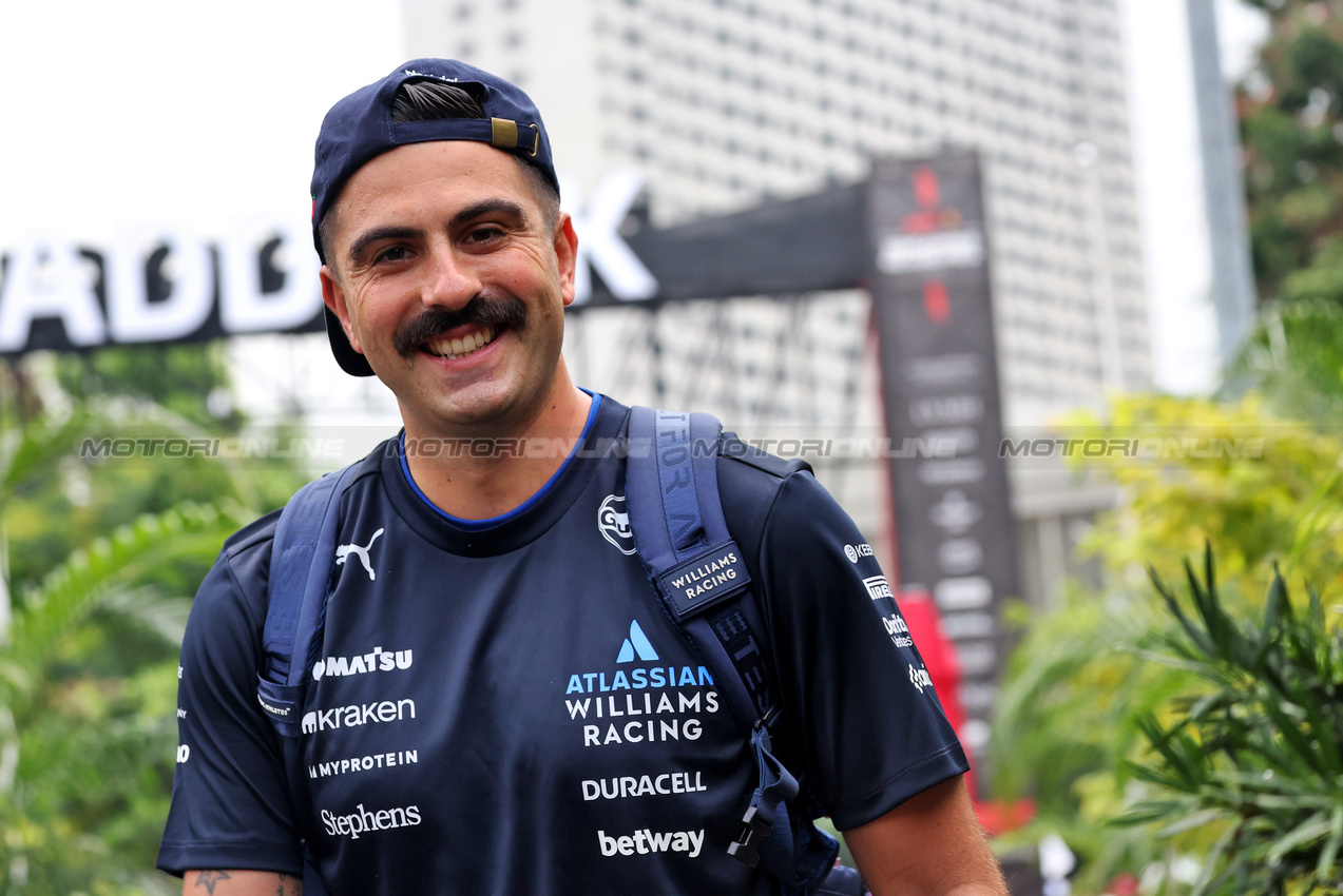 GP SINGAPORE, Pierluigi (Gigi) Della Bona (ITA) Atlassian Williams Racing Performance Coach.

02.10.2025. Formula 1 World Championship, Rd 18, Singapore Grand Prix, Marina Bay Street Circuit, Singapore, Preparation Day.

- www.xpbimages.com, EMail: requests@xpbimages.com © Copyright: Bearne / XPB Images
