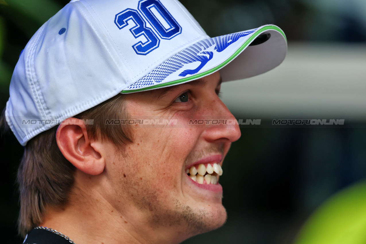 GP SINGAPORE, Liam Lawson (NZL) Racing Bulls.

02.10.2025. Formula 1 World Championship, Rd 18, Singapore Grand Prix, Marina Bay Street Circuit, Singapore, Preparation Day.

- www.xpbimages.com, EMail: requests@xpbimages.com © Copyright: Batchelor / XPB Images