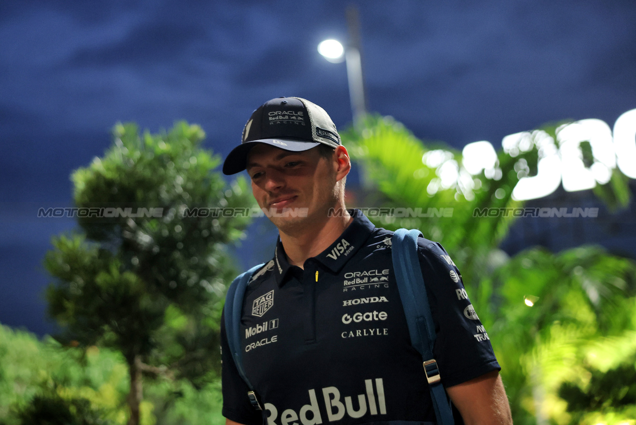 GP SINGAPORE, Max Verstappen (NLD) Red Bull Racing.

02.10.2025. Formula 1 World Championship, Rd 18, Singapore Grand Prix, Marina Bay Street Circuit, Singapore, Preparation Day.

- www.xpbimages.com, EMail: requests@xpbimages.com © Copyright: Bearne / XPB Images