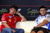 GP SINGAPORE, (L to R): Charles Leclerc (MON) Ferrari e Isack Hadjar (FRA) Racing Bulls, in the FIA Press Conference.

02.10.2025. Formula 1 World Championship, Rd 18, Singapore Grand Prix, Marina Bay Street Circuit, Singapore, Preparation Day.

 - www.xpbimages.com, EMail: requests@xpbimages.com © Copyright: Rew / XPB Images
