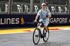 GP SINGAPORE, Liam Lawson (NZL) Racing Bulls rides the circuit.

02.10.2025. Formula 1 World Championship, Rd 18, Singapore Grand Prix, Marina Bay Street Circuit, Singapore, Preparation Day.

- www.xpbimages.com, EMail: requests@xpbimages.com © Copyright: Moy / XPB Images