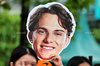 GP SINGAPORE, Circuit Atmosfera - fans e their flags, banners e posters - Oscar Piastri (AUS) McLaren.

02.10.2025. Formula 1 World Championship, Rd 18, Singapore Grand Prix, Marina Bay Street Circuit, Singapore, Preparation Day.

- www.xpbimages.com, EMail: requests@xpbimages.com © Copyright: Moy / XPB Images