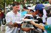 GP SINGAPORE, James Vowles (GBR) Atlassian Williams Racing Team Principal with fans.

02.10.2025. Formula 1 World Championship, Rd 18, Singapore Grand Prix, Marina Bay Street Circuit, Singapore, Preparation Day.

- www.xpbimages.com, EMail: requests@xpbimages.com © Copyright: Moy / XPB Images