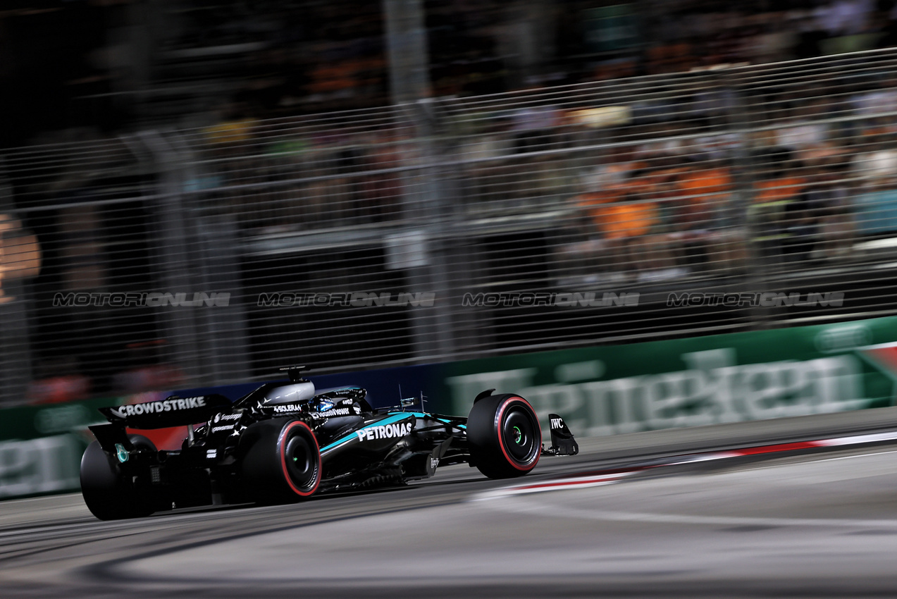 GP SINGAPORE, George Russell (GBR) Mercedes AMG F1 W16.

04.10.2025. Formula 1 World Championship, Rd 18, Singapore Grand Prix, Marina Bay Street Circuit, Singapore, Qualifiche Day.

- www.xpbimages.com, EMail: requests@xpbimages.com © Copyright: Charniaux / XPB Images