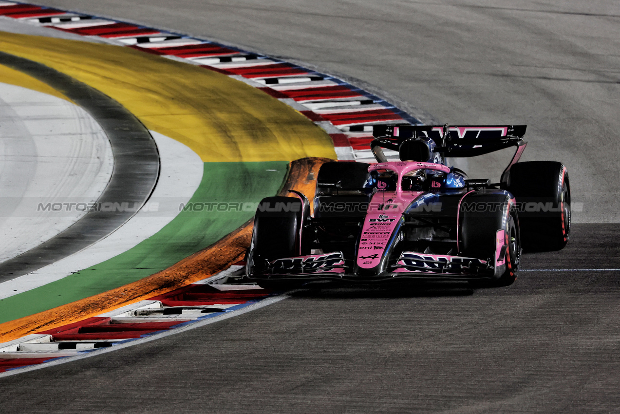 GP SINGAPORE, Pierre Gasly (FRA) Alpine F1 Team A525.

04.10.2025. Formula 1 World Championship, Rd 18, Singapore Grand Prix, Marina Bay Street Circuit, Singapore, Qualifiche Day.

 - www.xpbimages.com, EMail: requests@xpbimages.com © Copyright: Rew / XPB Images