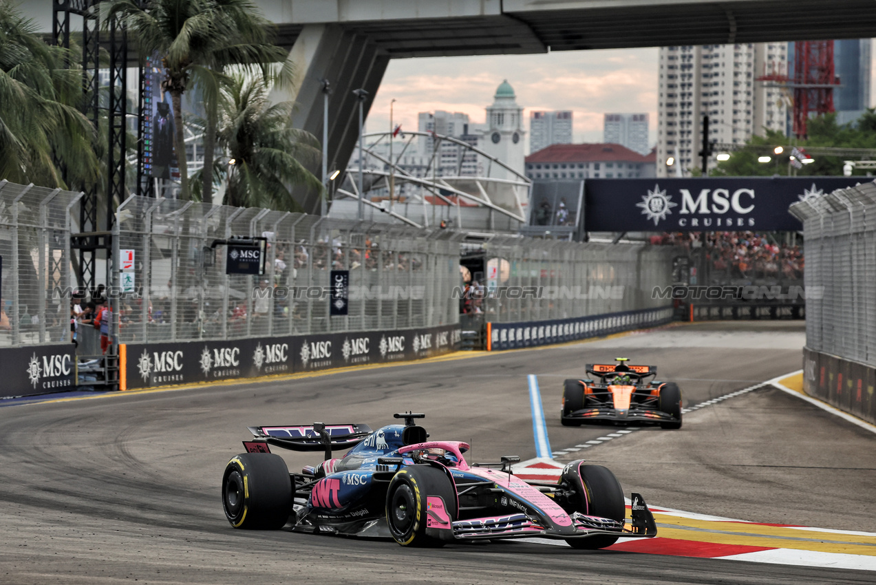 GP SINGAPORE, Pierre Gasly (FRA) Alpine F1 Team A525.

04.10.2025. Formula 1 World Championship, Rd 18, Singapore Grand Prix, Marina Bay Street Circuit, Singapore, Qualifiche Day.

- www.xpbimages.com, EMail: requests@xpbimages.com © Copyright: Bearne / XPB Images