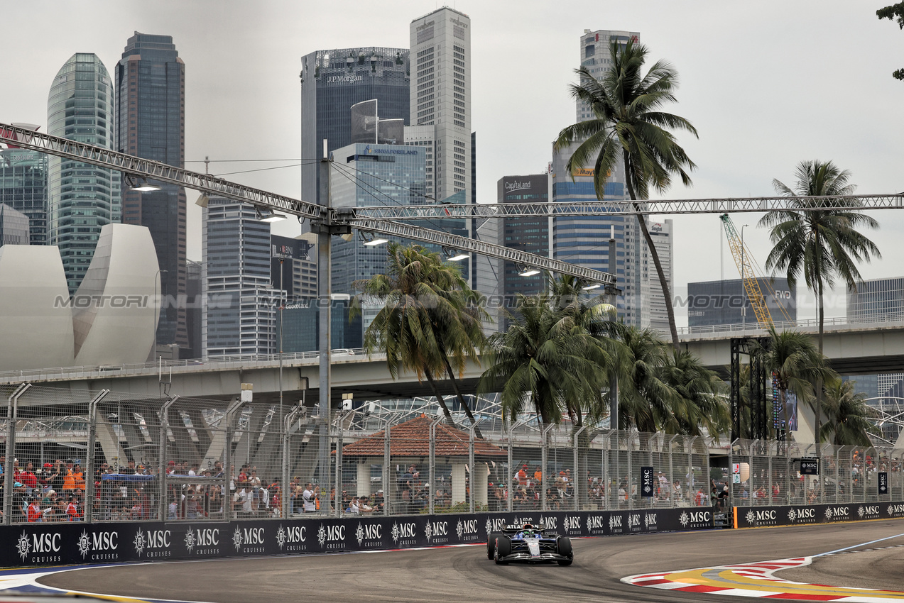GP SINGAPORE, Alexander Albon (THA) Atlassian Williams Racing FW47.

04.10.2025. Formula 1 World Championship, Rd 18, Singapore Grand Prix, Marina Bay Street Circuit, Singapore, Qualifiche Day.

- www.xpbimages.com, EMail: requests@xpbimages.com © Copyright: Bearne / XPB Images