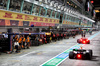 GP SINGAPORE, Liam Lawson (NZL) Racing Bulls VCARB 02 in the pits.

04.10.2025. Formula 1 World Championship, Rd 18, Singapore Grand Prix, Marina Bay Street Circuit, Singapore, Qualifiche Day.

- www.xpbimages.com, EMail: requests@xpbimages.com © Copyright: Batchelor / XPB Images