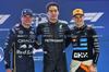 GP SINGAPORE, Qualifiche top three in parc ferme (L to R): Max Verstappen (NLD) Red Bull Racing, second; George Russell (GBR) Mercedes AMG F1, pole position; Oscar Piastri (AUS) McLaren, third.

04.10.2025. Formula 1 World Championship, Rd 18, Singapore Grand Prix, Marina Bay Street Circuit, Singapore, Qualifiche Day.

- www.xpbimages.com, EMail: requests@xpbimages.com © Copyright: Batchelor / XPB Images