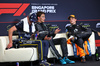 GP SINGAPORE, (L to R): Max Verstappen (NLD) Red Bull Racing; George Russell (GBR) Mercedes AMG F1; e Oscar Piastri (AUS) McLaren, in the post qualifying FIA Press Conference.

04.10.2025. Formula 1 World Championship, Rd 18, Singapore Grand Prix, Marina Bay Street Circuit, Singapore, Qualifiche Day.

- www.xpbimages.com, EMail: requests@xpbimages.com © Copyright: Bearne / XPB Images